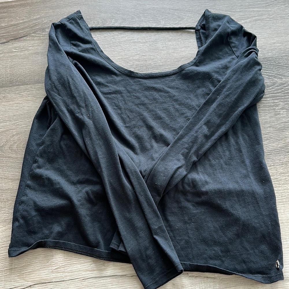 Black Long Sleeve twist back open Fabletics Shirt